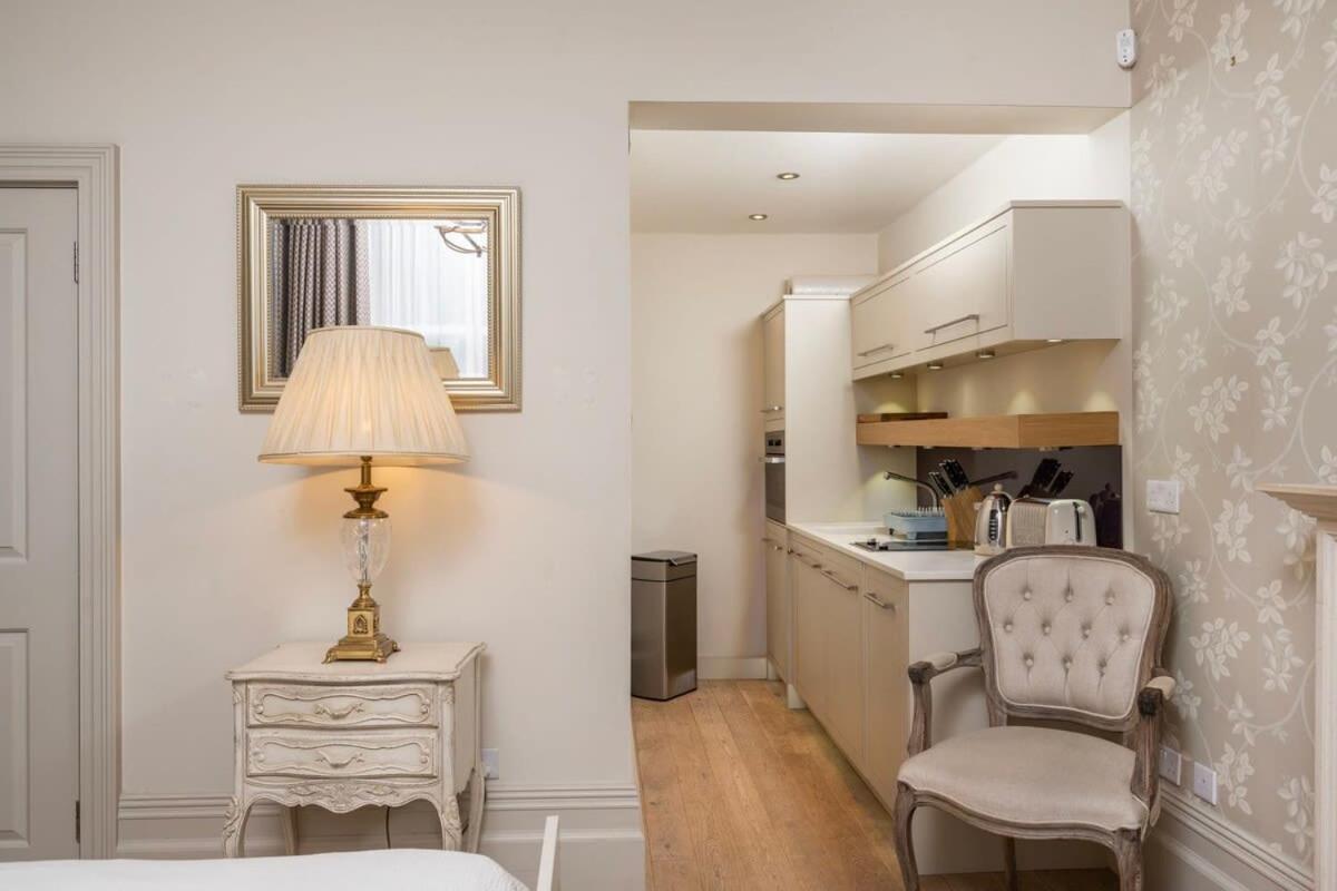 Charming Chelsea Studio Your Cozy Urban Retreat London Bagian luar foto