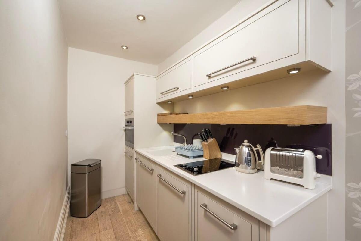 Charming Chelsea Studio Your Cozy Urban Retreat London Bagian luar foto